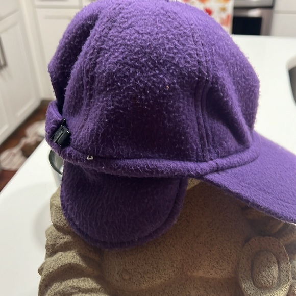 Purple baseball cap for winter - Picture 3 of 3